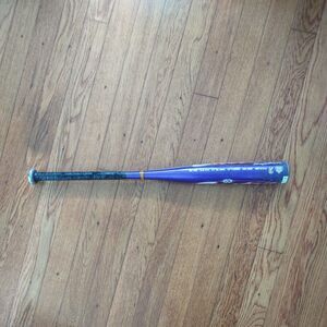 Easton Youth Softball Bat MDL. SK20 30in. 20oz. 2 1/4" Dia. LIGHT WEIGHT